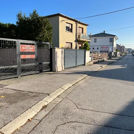 马拉松酒店 4* 塞内奇